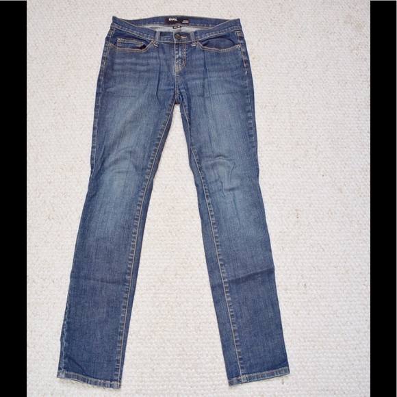 BDG Denim - Skinny mid rise jean.